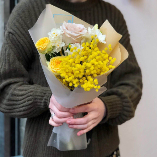Весенний букет с Мимозой и Нарциссом