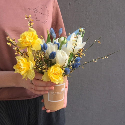 Flower cocktail Narcissus