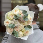 Вишуканий букет з ароматною піоновидною трояндою White O'Hara «Ніжність Ірини»