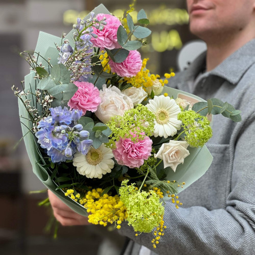 Красочный весенний букет «Мелодия Татьяны»