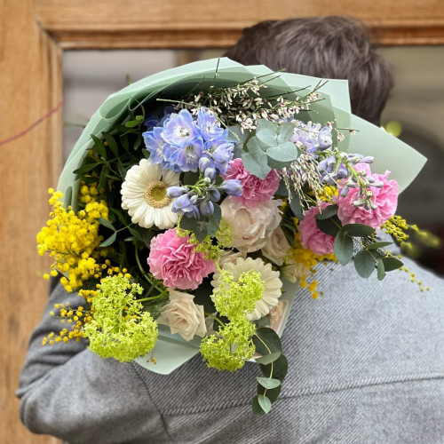 Красочный весенний букет «Мелодия Татьяны»