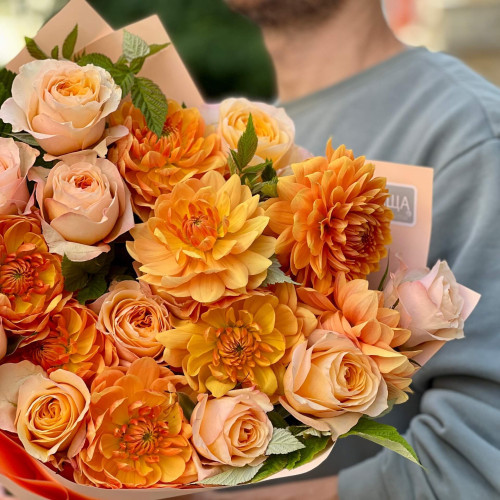 Warm bouquet with dahlias and roses «Orange Mood»