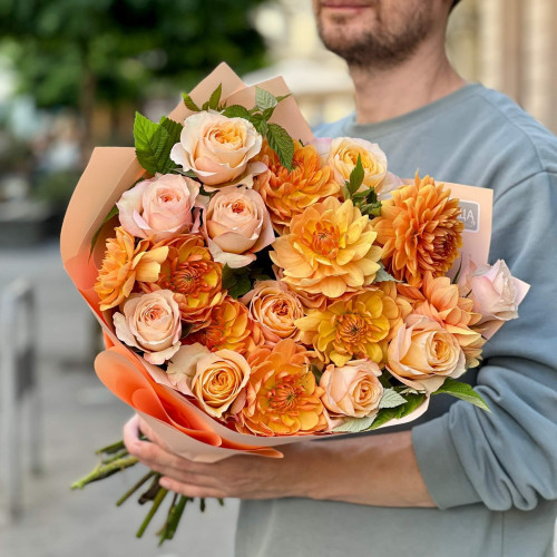 Warm bouquet with dahlias and roses «Orange Mood»