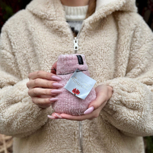 Воскований амариліс в светриках