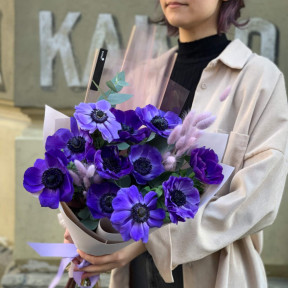 Букет з 11 анемонів «Пісня океану»