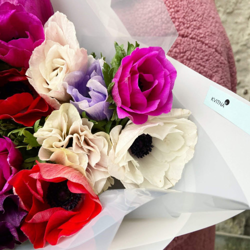 Червоно-рожево-біло-фіолетовий мікс з 15 анемонів