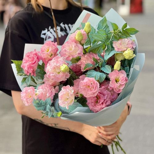 Моно букет з еустоми «Пудрові мрії»