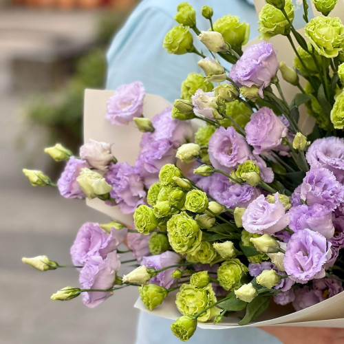 Контрастний повітряний букет «Квіткова хвилька»