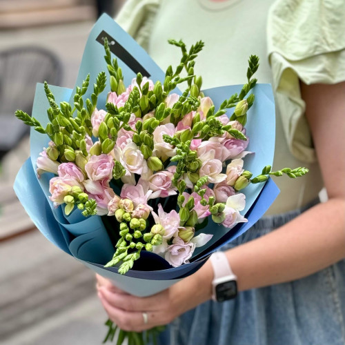 Запашний букет фрезій «Смачний аромат»