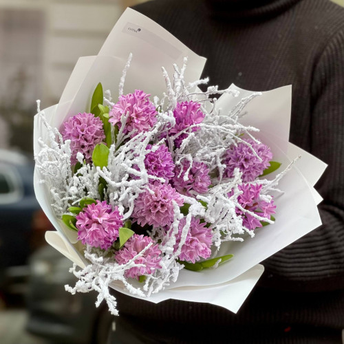 Бузковий букет із 11 гіацинтів «Засніжений ранок»