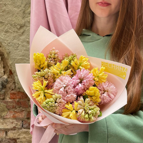 15 гіацинтів у букеті «Сонячна карамелька»