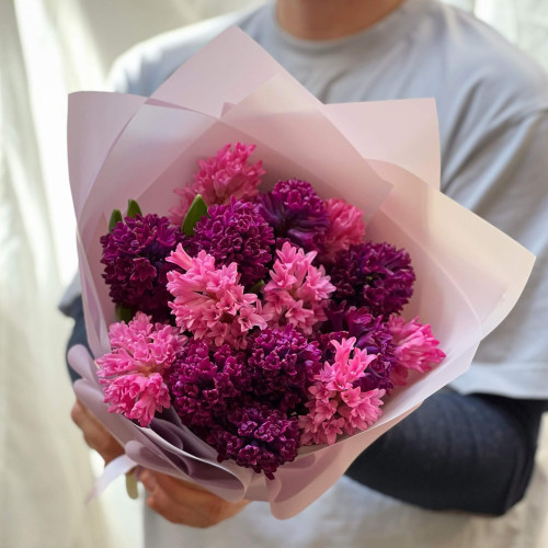 Bouquet of 15 hyacinths «Forest berries»