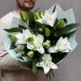 5 пионовидных лилий в букете «Серебряные созвездия»