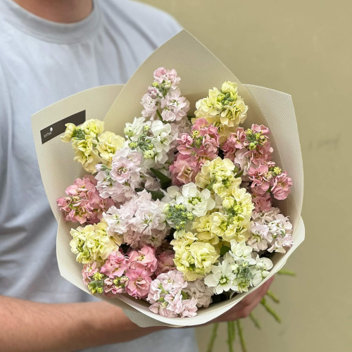 21 матіола в букеті «Запашний мікс»