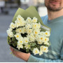 Ніжний букет із 17 кущових нарцисів «Ароматні перлинки»