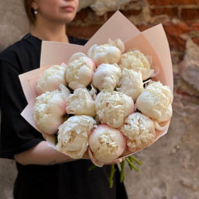 Ruddy bouquet of 13 peonies «Peony snow»