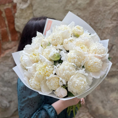 Букет из 21 пиона «Ванильный пломбир»