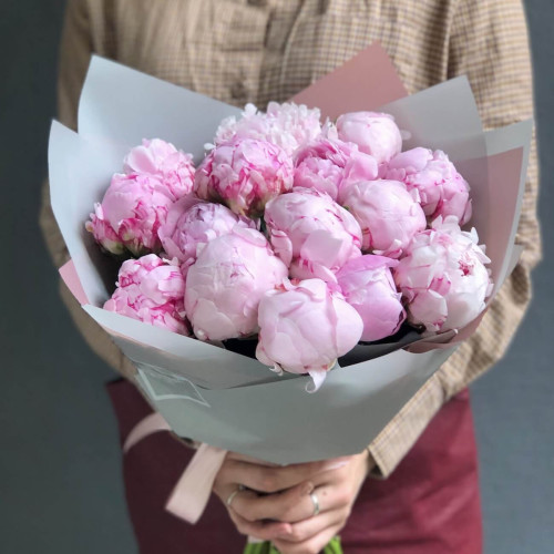 Bouquet of 15 Pink Peonies Sarah Bernhardt