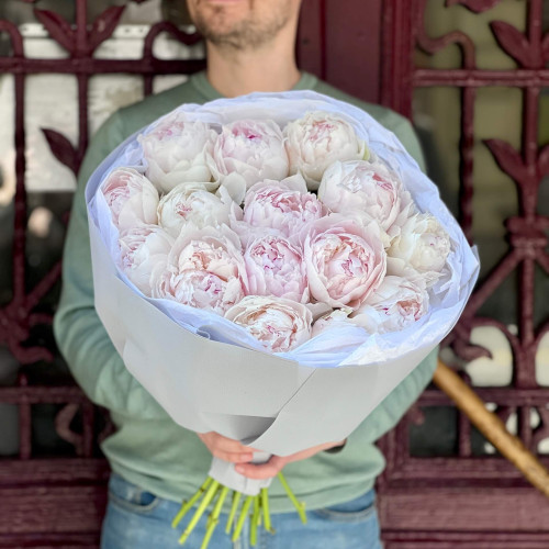 15 peonies in a bouquet «Scent of Luxury»