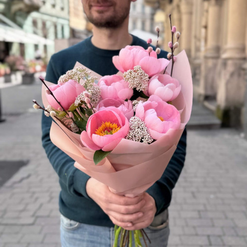 Delicate bouquet of 7 Salmon Dream pink peonies «Luxurious Necklace»