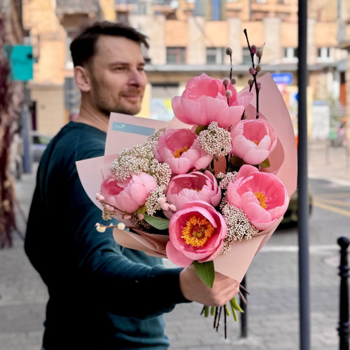 Delicate bouquet of 7 Salmon Dream pink peonies «Luxurious Necklace»