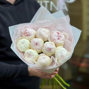 9 peonies in a bouquet «Snow-white Moment»