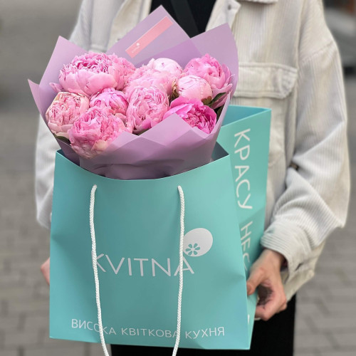 Delicate mono bouquet of 11 peonies «Pink moments»