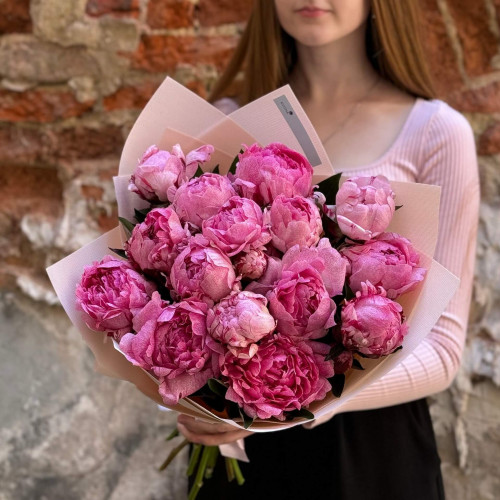 15 luxurious pink peonies in a bouquet «Incredible pleasure»