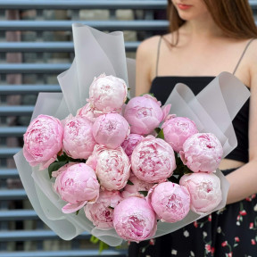 Букет з 19 півоній «Сара Бернар»