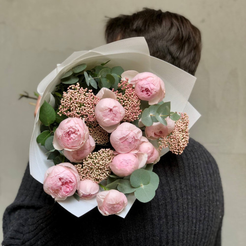 11 невероятно нежных пионовидных роз Peony Pink в букете «Майский аромат»