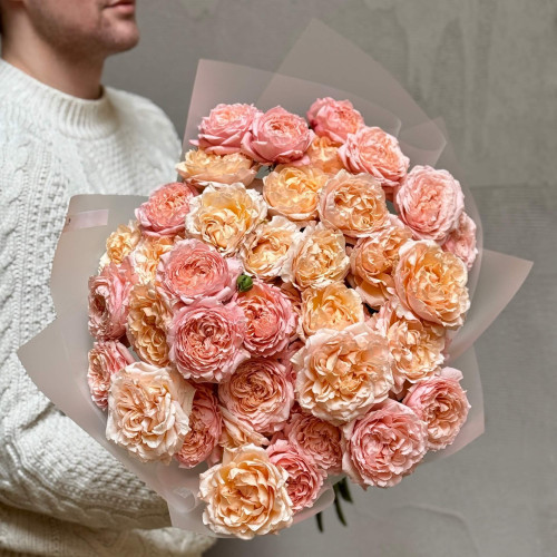 11 branches of Juliet spray peony roses in a bouquet «Peach Delight»