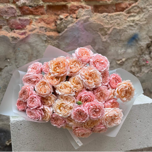 11 branches of Juliet spray peony roses in a bouquet «Peach Delight»