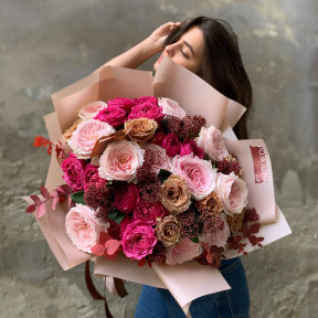 Мікс піоновидних троянд