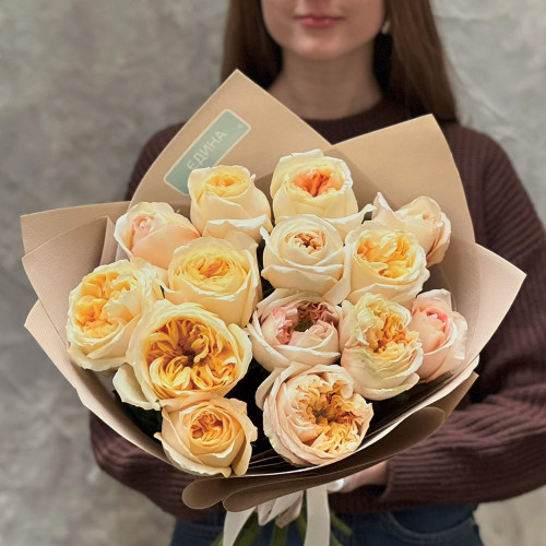 Creamy and delicate peony roses «Cream lady»