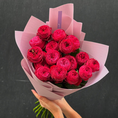 19 піоновидних троянд у букеті «Соковитий поцілунок»