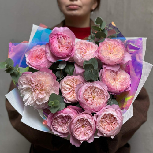 11 ексклюзивних піоновидних троянд Девіда Остіна Constance у букеті «Аромат щастя»