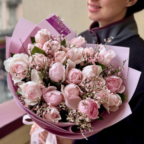 Incredibly delicate peony rose of Peony Pink variety in a bouquet «Fragrant Candies»