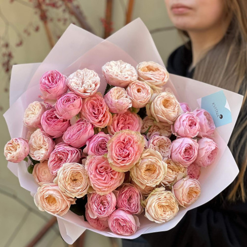 11 branches of spray peony roses in a bouquet «Rose Ice cream»
