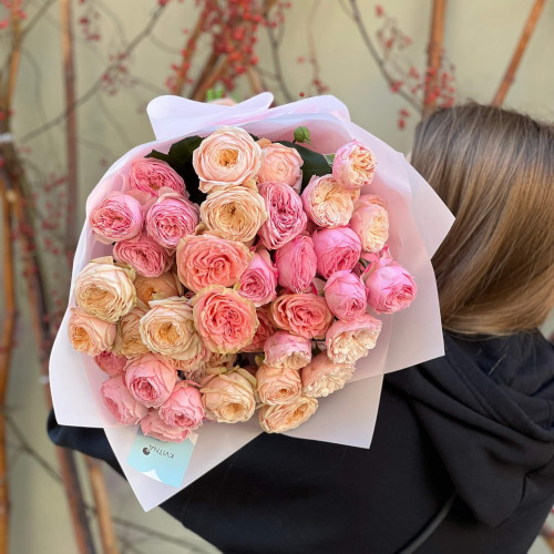 11 branches of spray peony roses in a bouquet «Rose Ice cream»