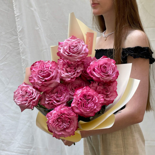 11 піоновидних троянд Country Blues у букеті «Для тебе!»