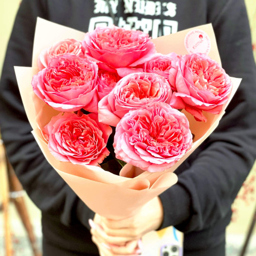 9 троянд Candy X-Pression у букеті «Кораловий візерунок»