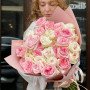 Букет из 35 пионовидных роз «Запах женщины»