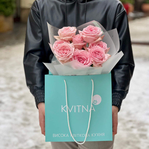 Ароматный монобукет из 9 пионовидных роз Pink O’Hara «Французские парфюмы»