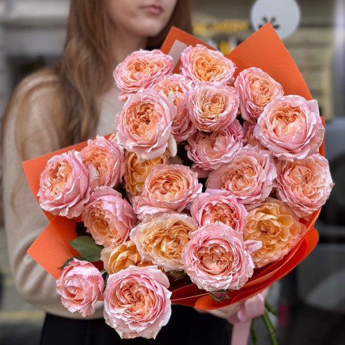 5 гілок кущової піоновидної троянди Juliet у букеті «Соковитий апельсин»