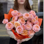 5 гілок кущової піоновидної троянди Juliet у букеті «Соковитий апельсин»