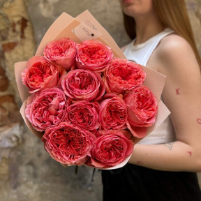 11 троянд Candy X-Pression у букеті «Поцілунок для Христини»