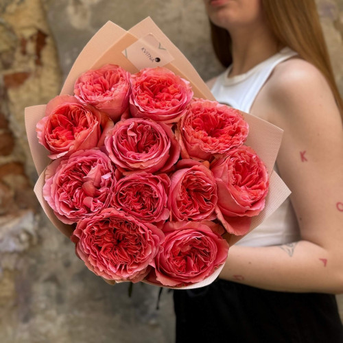 11 троянд Candy X-Pression у букеті «Поцілунок для Христини»