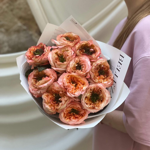 11 півонієвидних троянд Melon X-Pression у букеті «Ароматна диня»