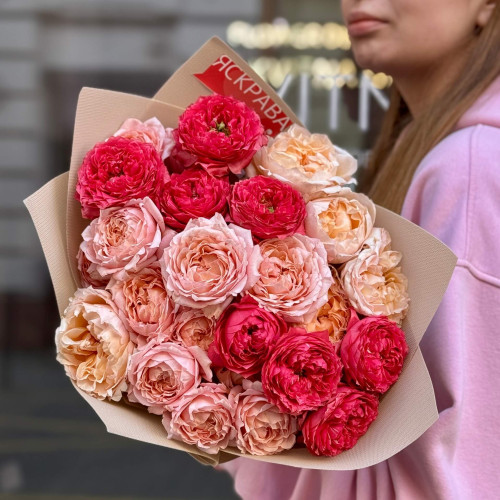 Мікс із 7 гілочок кущової піоновидної троянди Juliet «Садова радість»