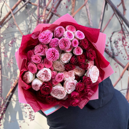 Мікс із 13 гілок кущових троянд «Насичені ягоди»